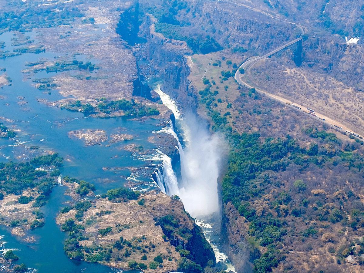 7 Days Fly in Zimbabwe Wildlife and Victoria Falls
